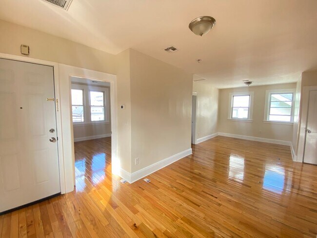 Building Photo - 202 Weequahic Ave