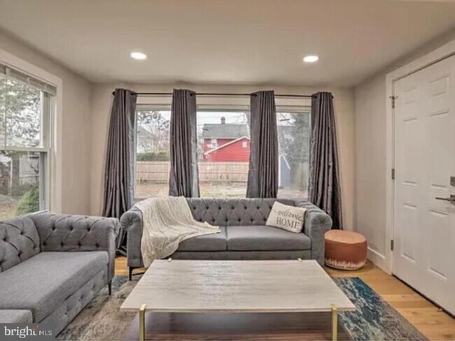 Building Photo - 506 Atlantic Ave