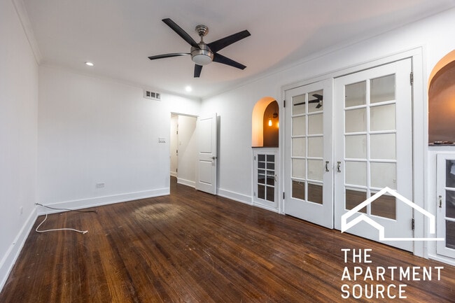 Foto del edificio - 3716 W Belmont Ave