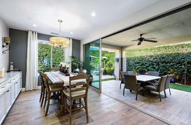 Foto del edificio - 51287 Longmeadow St