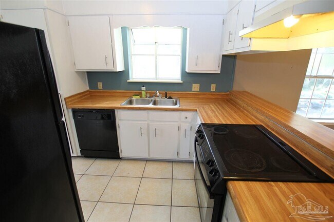 Foto del edificio - 2813 Langley Ave