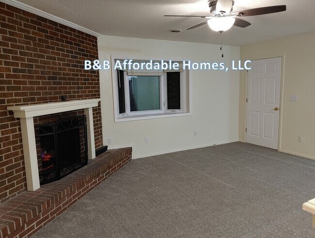Electric Fireplace - 4431 Gregory Dr