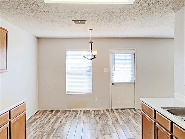 Building Photo - 2104 Navada Way