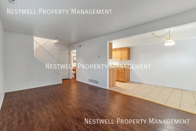 Building Photo - 655 Candlelite Ln