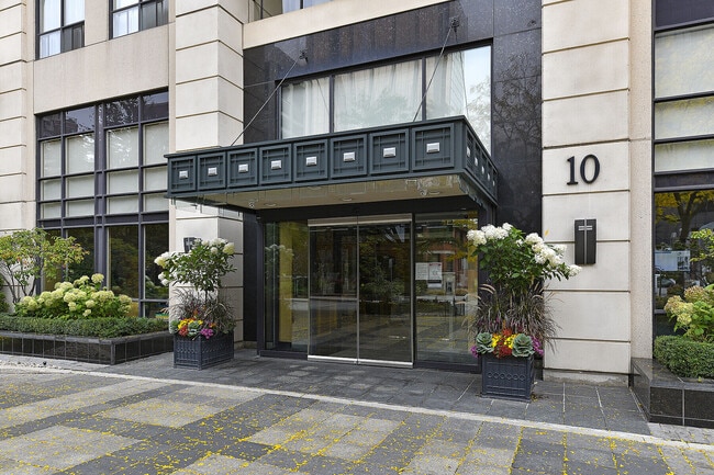 Photo du bâtiment - 10 Delisle Ave