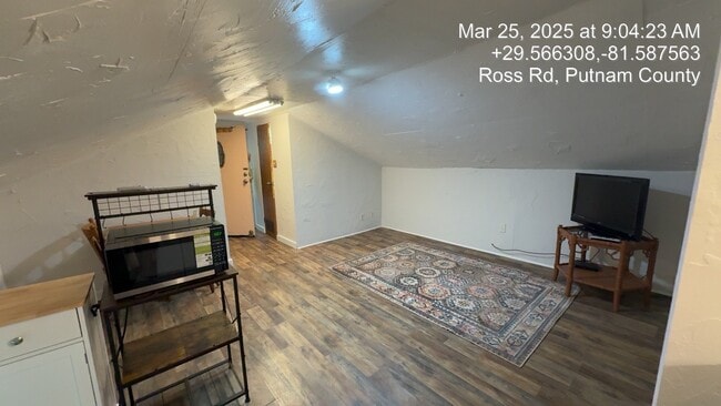 Building Photo - 110 Betsy Ross Pl