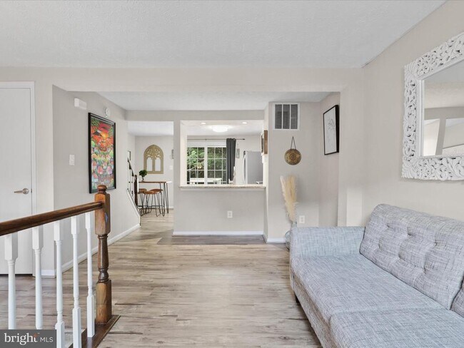 Building Photo - 1604 Fieldthorn Dr
