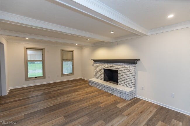 Building Photo - 17016 Greenwood Dr