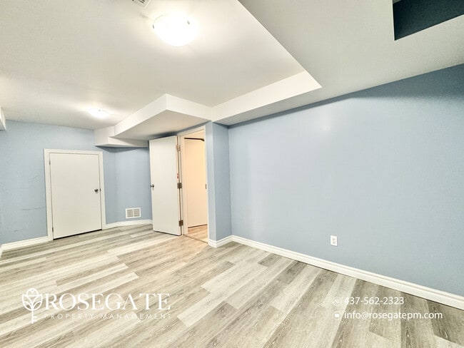 Building Photo - Spacious 3-Bedroom Basement Apartment with Parking & Shared Backyard in Whitby