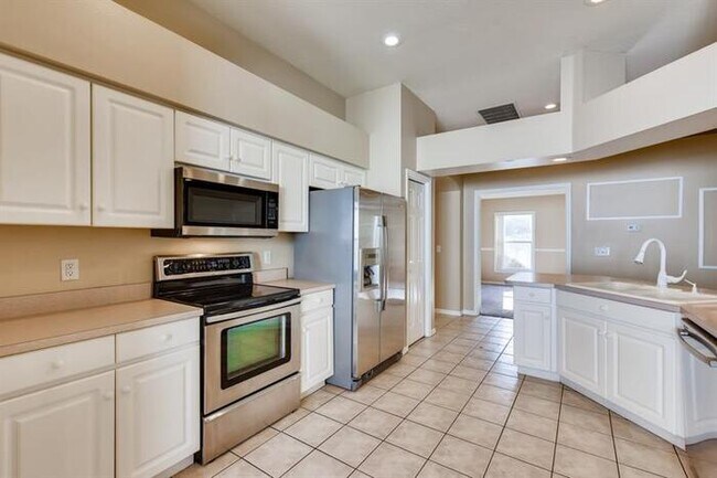 Building Photo - 2733 Brookville Dr, Valrico, FL, 33596