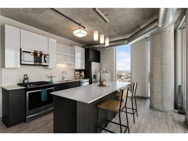 Foto del edificio - 315 1st Ave NE