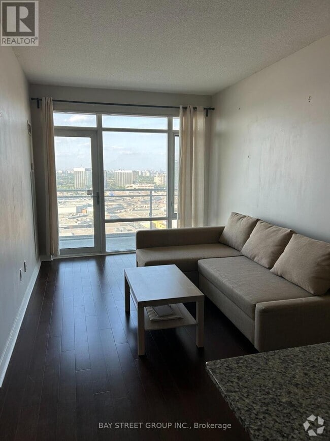 Building Photo - 360-1360 Square One Dr