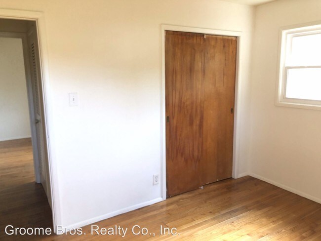Foto del edificio - 3 br, 1 bath House - 200 Wilson Ave