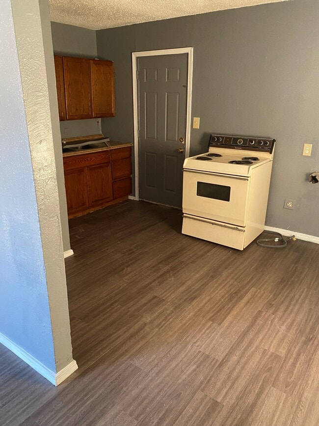 Photo - 4320 SE 43rd St House