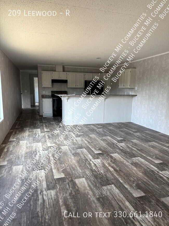 Building Photo - 209 Leewood-R