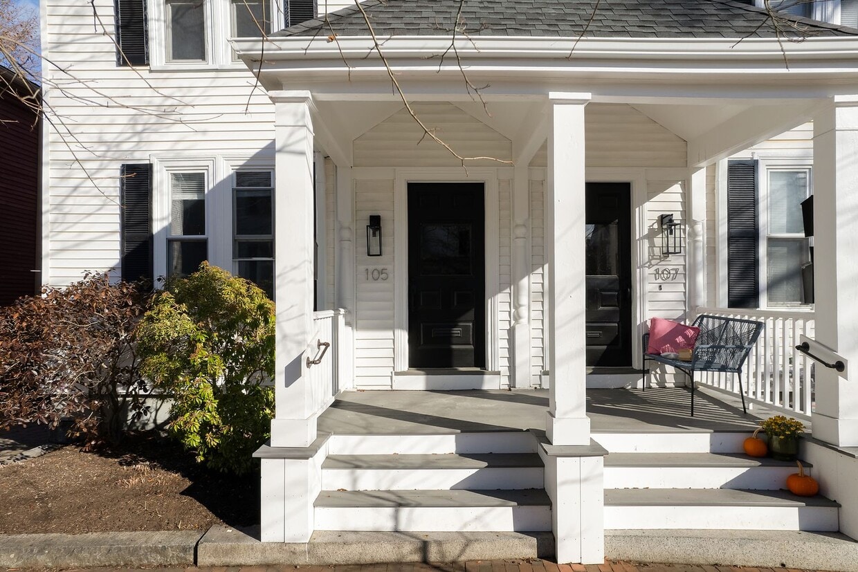 Primary Photo - 105-107 Richards