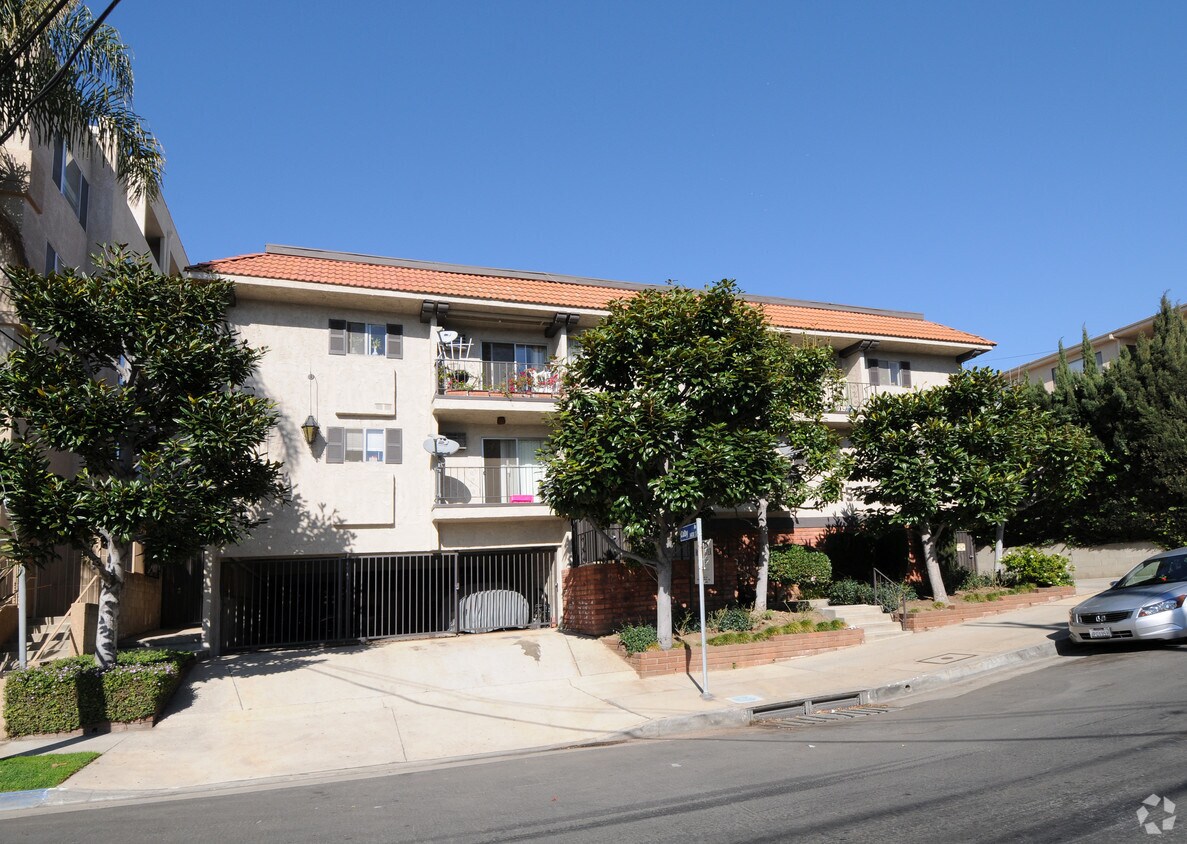 11525 Rochester Ave, Los Angeles, CA 90025 Apartments in Los Angeles
