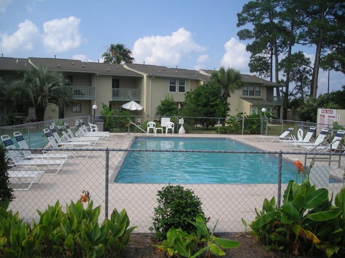 Foto principal - 2BR/2BA Fully Furnished Townhome for Rent ...