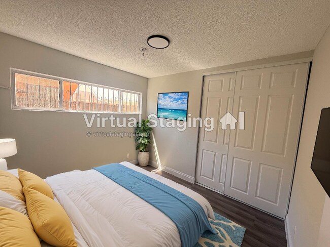 Foto del edificio - 7800 S Hoover St