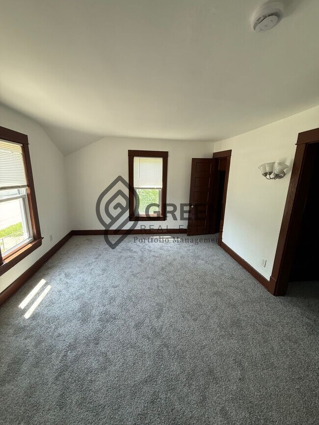 Foto del edificio - 229 S Sibley Ave