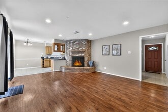 Building Photo - 16019 Mill Point Dr