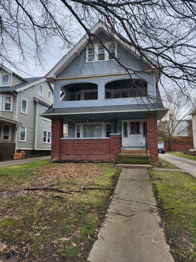 Building Photo - 2664 Hampshire Rd