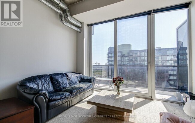Photo du bâtiment - 170 Bayview Ave