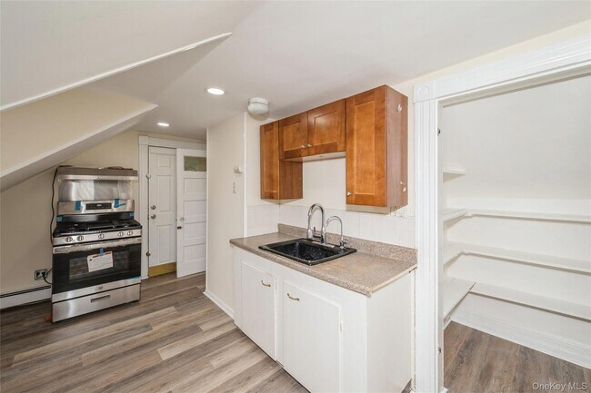 Foto del edificio - 36 Tyler Ave