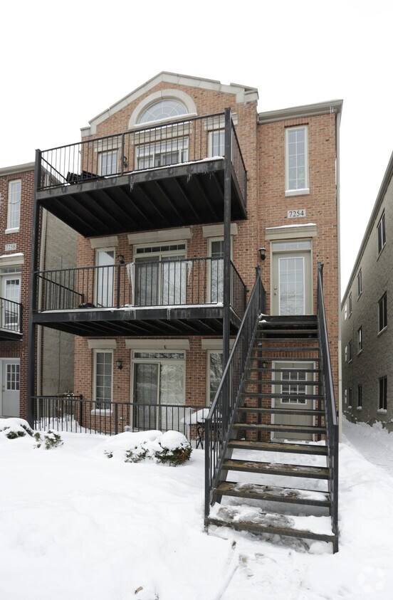 Building Photo - 7254 S Bennett Ave