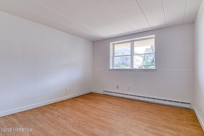Building Photo - 200 Ocean Park Ave