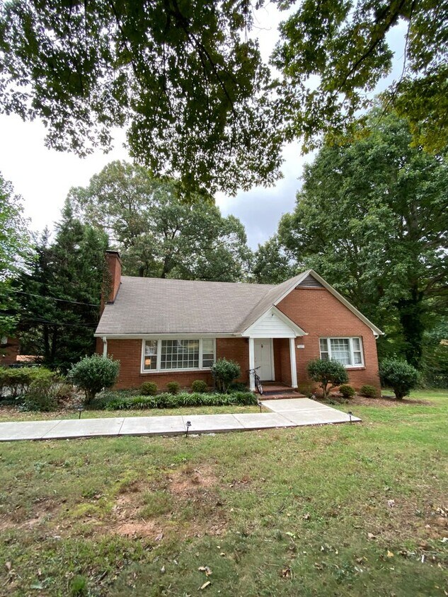 Photo - 1821 Waycross Dr - Student Housing Listing