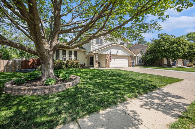 Building Photo - 3738 Burr Oak Dr