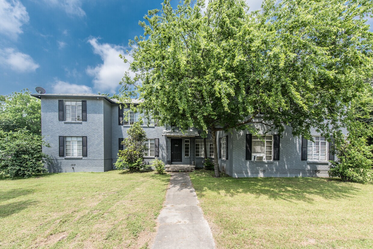 7307 Broadway St., Alamo Heights, TX 78209 Apartments in Alamo