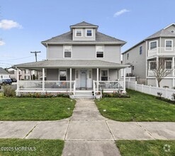 Building Photo - 119 Forman Ave