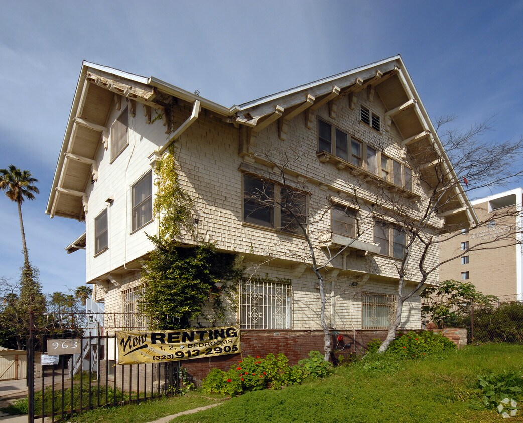 Building Photo - 963 S Hoover St