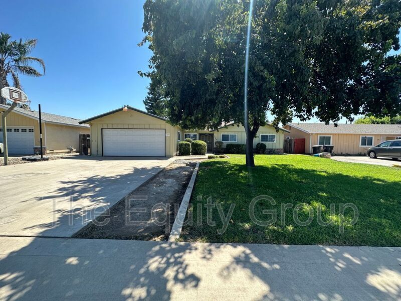 Foto principal - 1439 W Evans Ave