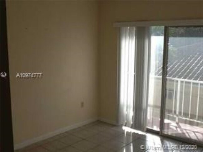 Foto del edificio - 514 Santander Ave