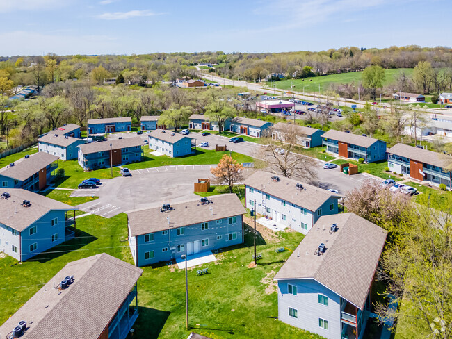 Aerial Photo - Skylark Point Apartments