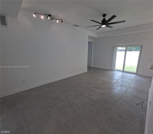 Foto del edificio - 3 br, 2 bath House - 1211 SW 84th Ter
