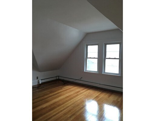 Building Photo - 107 Ocean St