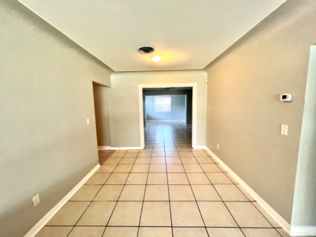 Foto del edificio - 659 62nd Ave S