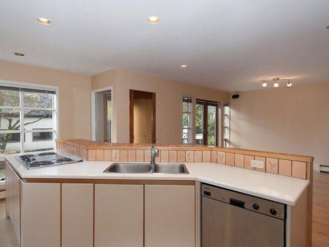 Photo du bâtiment - 5515 Trafalgar St