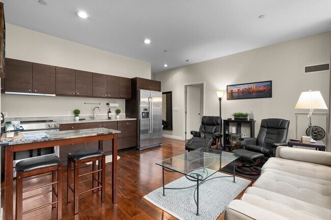 Foto del edificio - 285 Columbus Ave