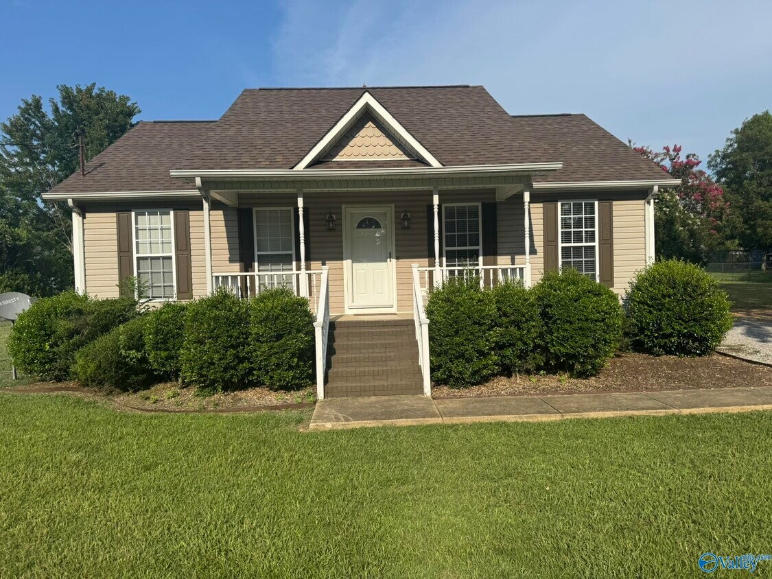 Building Photo - 30598 Ardmore Ridge Rd