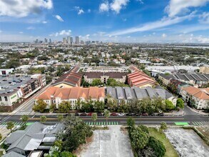 Building Photo - 2410 W Azeele St