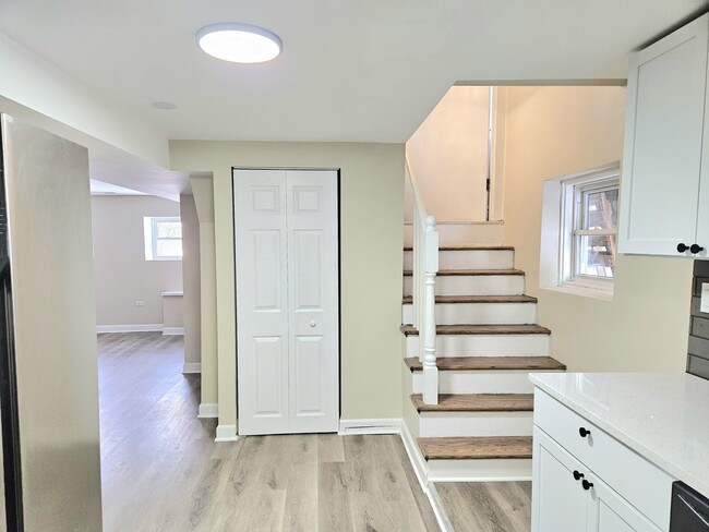 Foto del edificio - 1922 Elmwood Ave