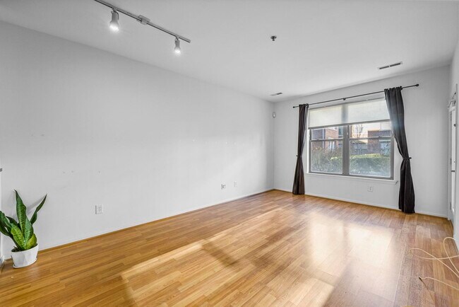 Building Photo - 24 Ave at Port Imperial