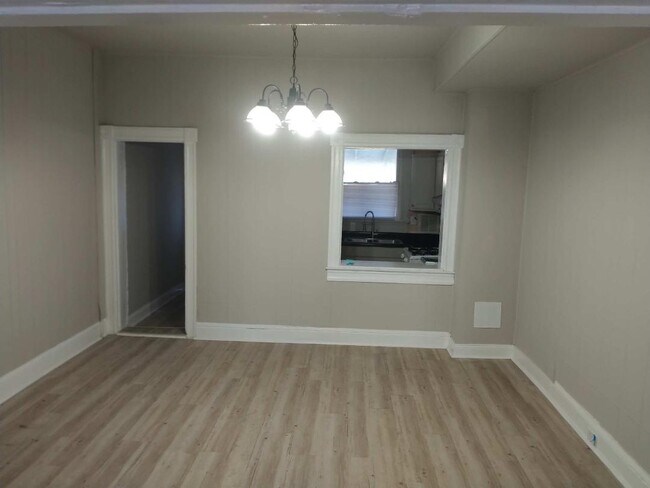 Foto del edificio - 1522 N Patterson Park Ave