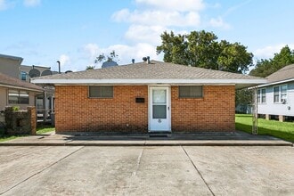 Building Photo - 124 Lake Ave
