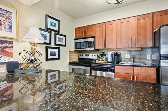 Foto del edificio - 7685 Northcross Dr